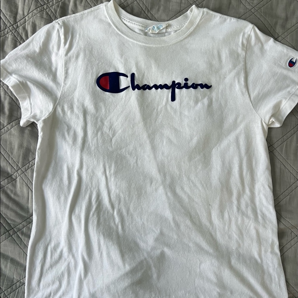 perfect condition white champion shirt